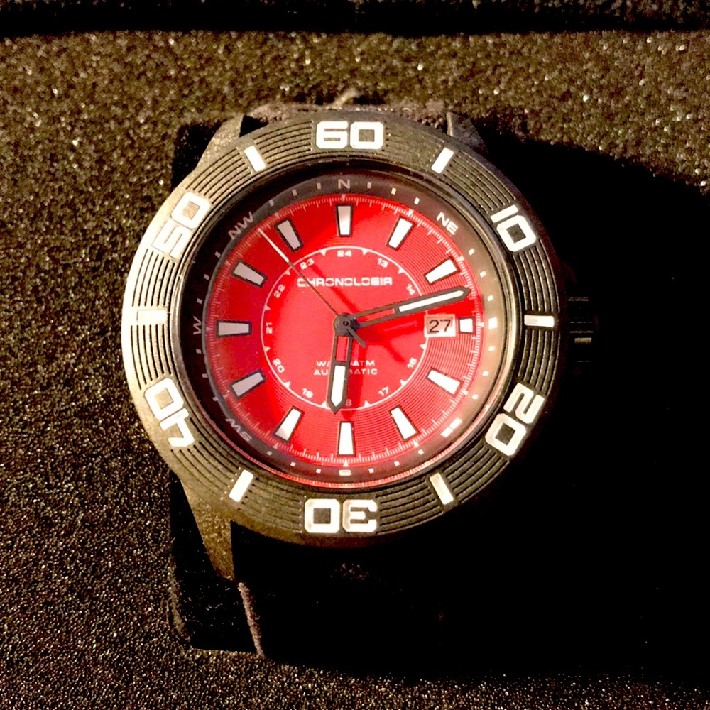 Chronologia Trekker Matte Red